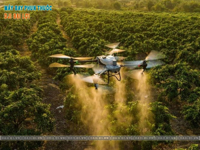 Máy bay phun thuốc