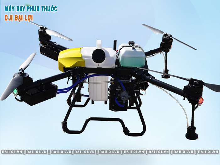 Nên mua máy bay phun thuốc chạy xăng hay pin sẽ tốt hơn?