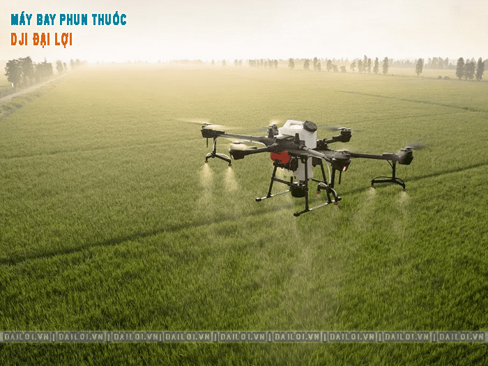 Máy bay phun thuốc chạy xăng tiêu hao nhiên liệu mấy lít 1 giờ?