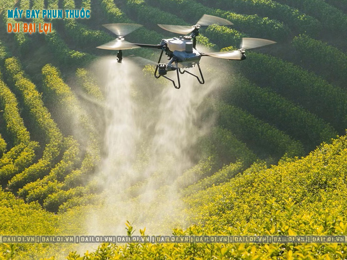 Máy bay phun thuốc trừ sâu giá bao nhiêu và mẫu nào tốt?