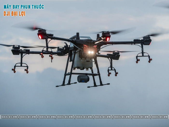 Mua máy bay phun thuốc trả góp có lợi ích và rủi ro gì?