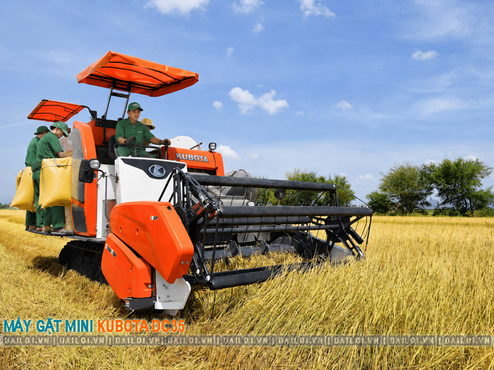 Máy gặt mini Kubota vận hành thực tế có tốt không?